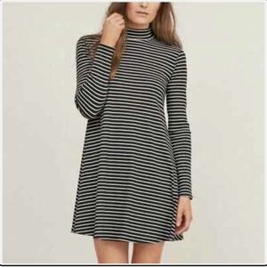 Abercrombie & Fitch Navy and White Striped Top